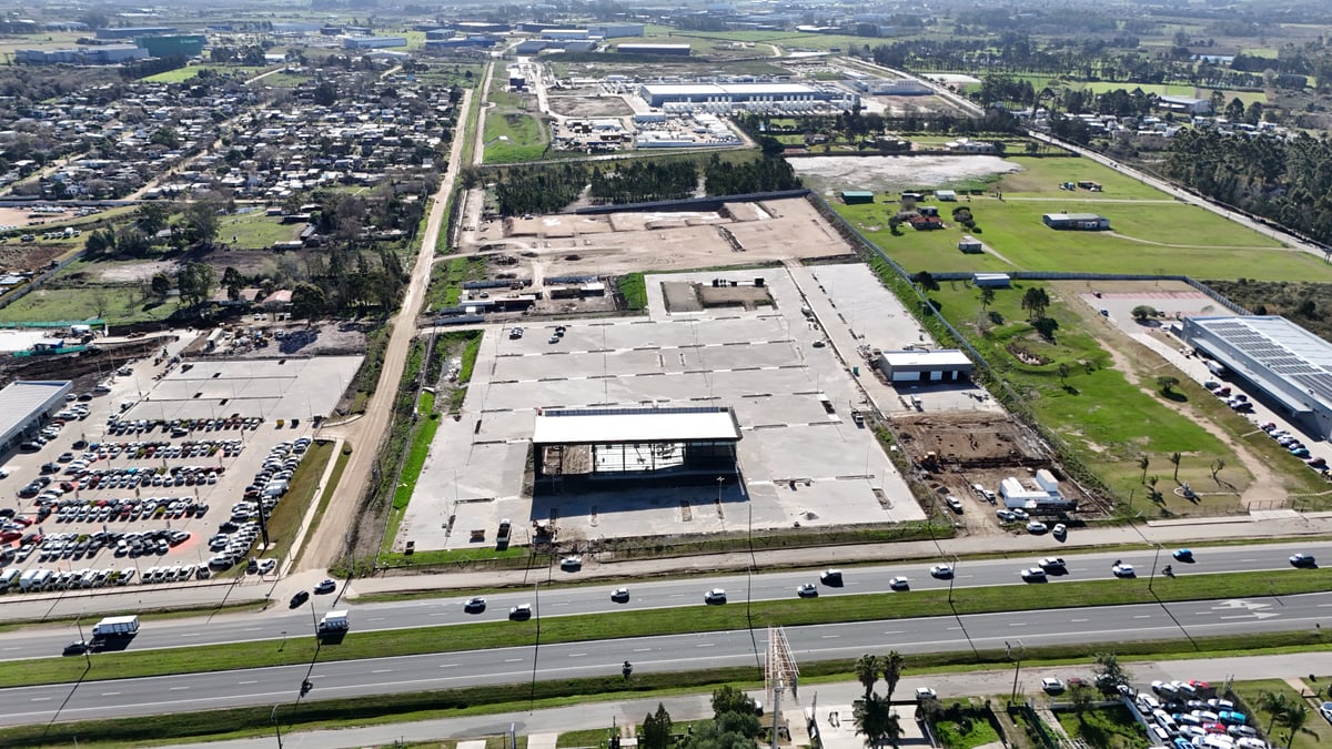 Complejo Multicar — Logística · Complejo automotriz en Canelones, Uruguay — imagen 3