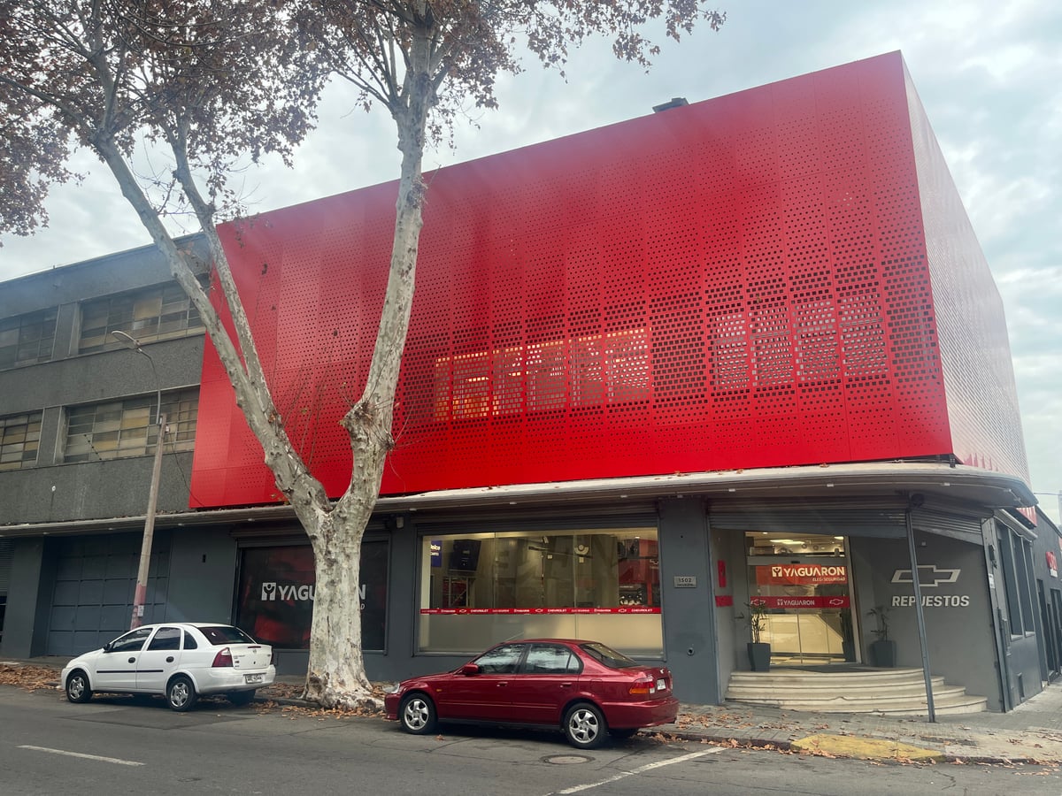 YAGUARON REPUESTOS — Logística · Oficinas + Depósito en Montevideo, Uruguay — imagen 9